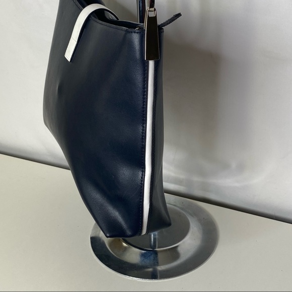 Preston & York Navy Blue & White Silvertone Chain Handle Handbag Purse - Picture 3 of 9